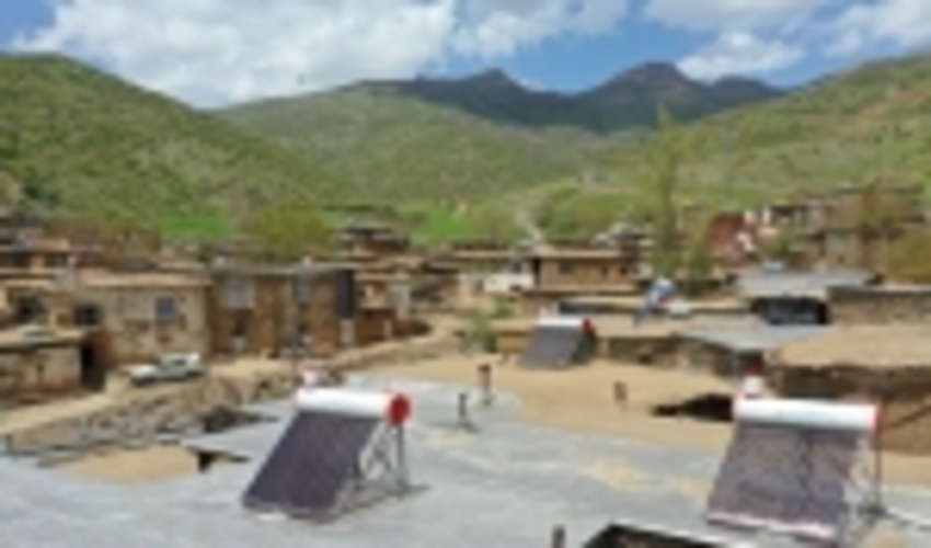 توزیع رایگان ۹۰ دستگاه آبگرمکن خورشیدی در روستاهای کردستانی