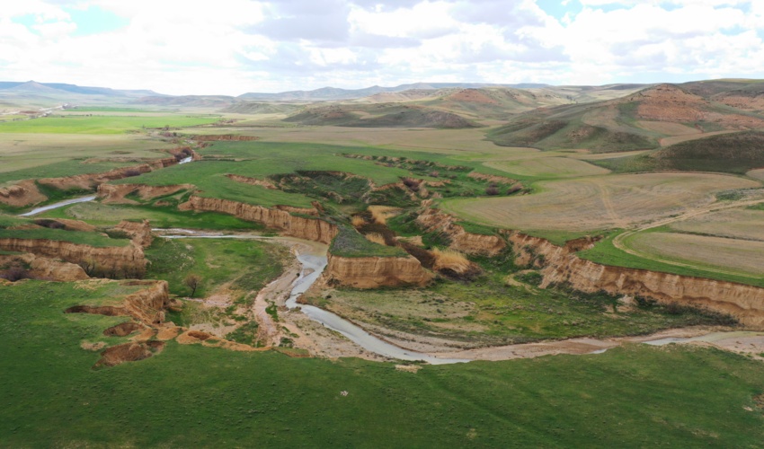 افت شدید سطح آب آبخوان‌های کردستان؛ فرونشست در انتظار دشت‌های شرقی 