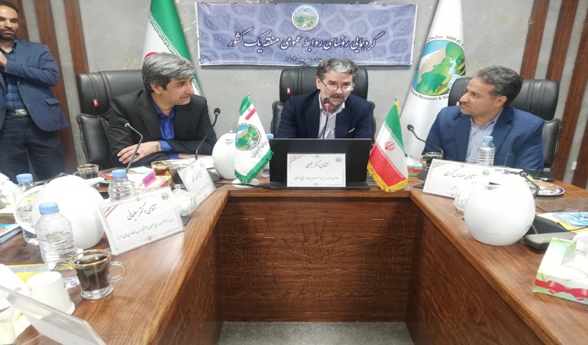  نسبت  به جایگاه روابط عمومی ها نگاه مترقی تری باید داشت