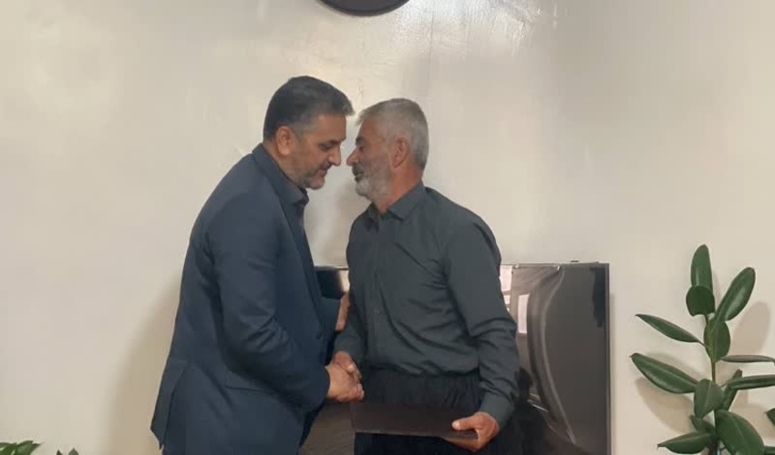 دیدار با خانواده شهید جنگلبان شهید اسماعیل کریمی با حضور قدسی مشاور محترم وزیر و مدیر کل دفتر بازرسی ، ارزیابی عملکرد و پاسخگویی به شکایات وزارت جهاد 