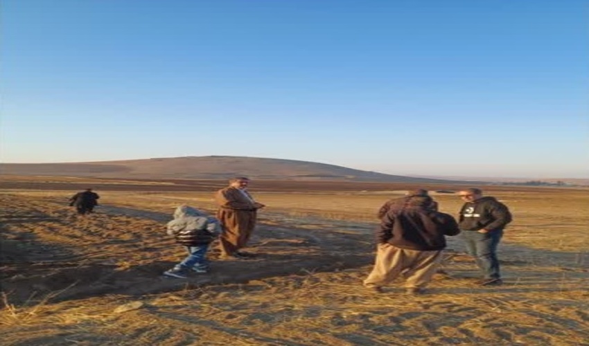 حضور همکاران اداره حفاظت در روستای وزمان و جیران منگه بررسی تخریب و تصرف اراضی ملی دیواندره 