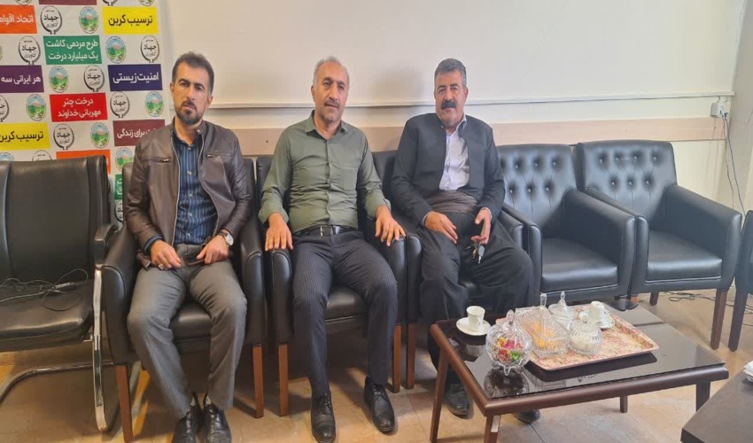 دهگلان/   نشست مشترک روسای اداره منابع طبیعی و آبخیزداری شهرستان دهگلان با اعضای هیئت مدیره تعاونی فراگیر