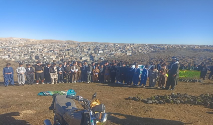 دیواندره/  پویش کاشت نهال در راستای طرح مردمی کاشت یک میلیارد درخت