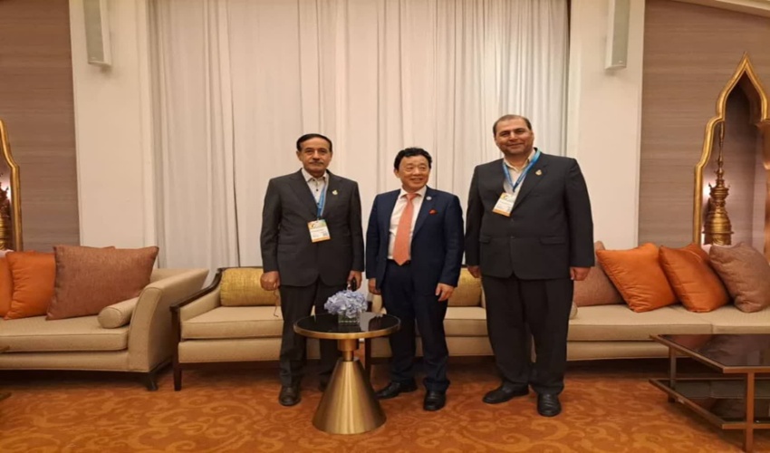  دیدار معاون آب و خاک وزارت جهاد کشاورزی با دبیرکل سازمان جهانی فائو در حاشیه اولین کنفرانس بین المللی خاک و آب در بانکوک تایلند