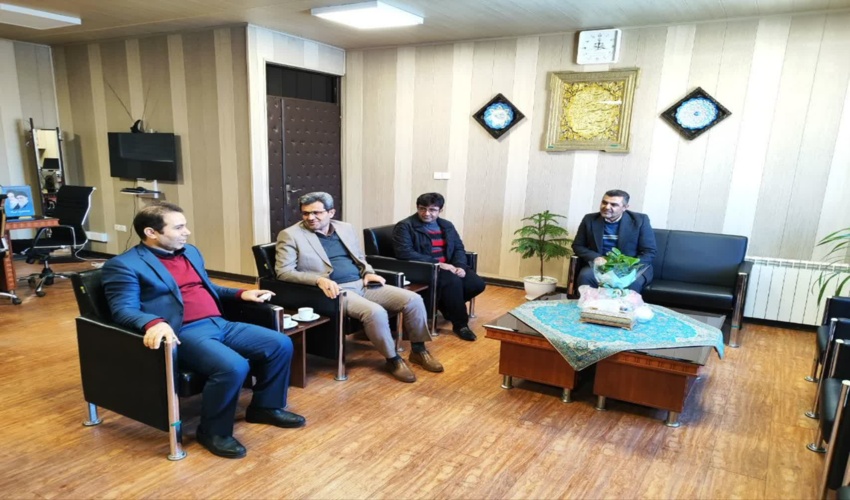 جلسه بررسی اصلاح اسناد اراضی ملی با حضور مدیران کل منابع طبیعی و ثبت اسناد واملاک استان کردستان