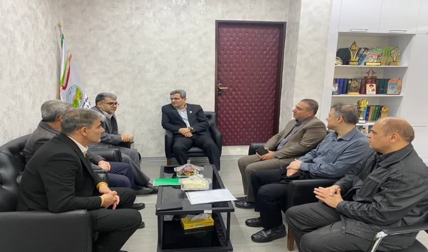 دیدار مدیرکل بیمه ایران با مدیرکل منابع طبیعی و آبخیزداری استان کردستان